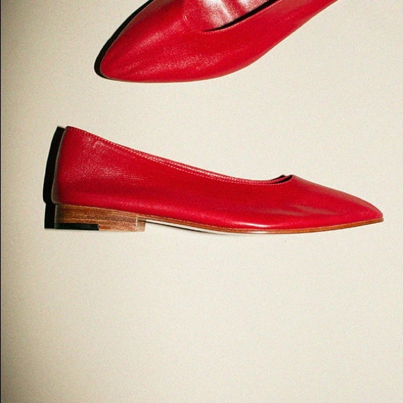 Martiniano Party Flat in Red - Picture 3 of 6